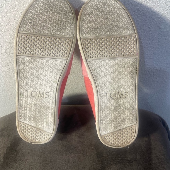 Toms Kids’ Slip-on Shoes- US size 2 - Picture 6 of 6